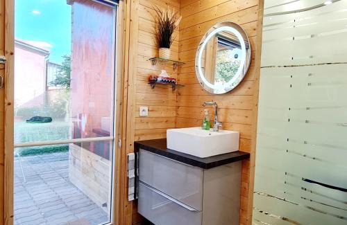 Casselardit Appartement | Cabane côté jardin