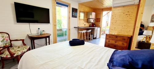 Casselardit Appartement | Cabane côté jardin