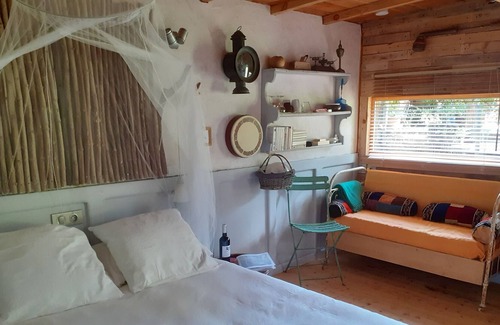 Couze-et-Saint-Front Cabine | Cabane cosy en lisière de bois pour un séjour ressourçant