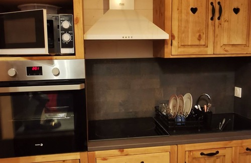 Ambert Chalet De Ski | Chalet du berger et espace bien-être SPA et Sauna extérieur tonneau