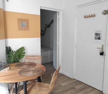 Quartier Pasteur Appartement | Cabane Jungle Appt 2p cosy calme Rouen fac