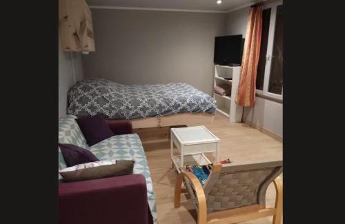 Bonnac-la-Cote Maison | Cabane Limousine au bord d'un étang