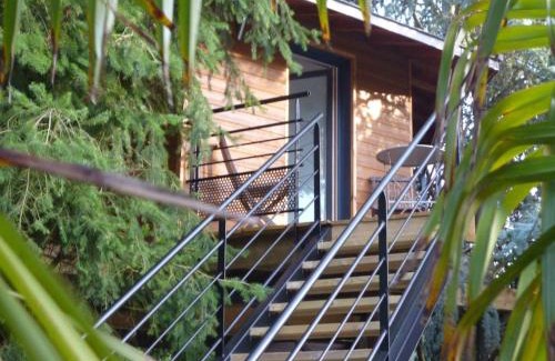 Port-Saint-Pere Lit Et Petit-Déjeuner | Cabane perchée avec lit king-size, salle d'eau, kitchenette, TV, Wi-Fi et petit-déjeuner inclus - FR-1-306-1237