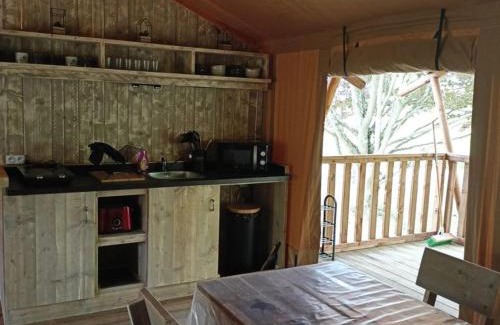 Cerans-Foulletourte Maison | Cabane Trappeur Lodge avec Jacuzzi et Ferme Pédagogique - FR-1-410-458