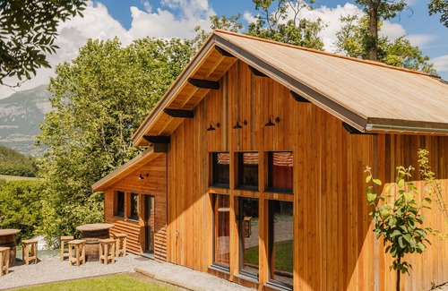 Gap Appartement | Cabanes du Dauphiné - Hangar - Spa en option