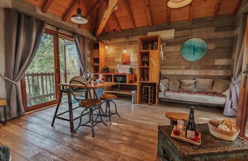 Capdrot Hôtel | cabanes perchees dans les arbres