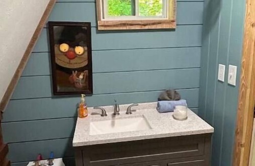 Northern Cabine | Cabin #1 Bela - Custom Built Aframe - Kid and Pet friendly