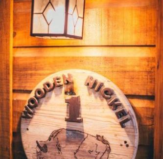 Christopher Creek Chalet De Ski | Cabin #1 Buffalo Herd -Pet Friendly - Sleeps 6 - Playground & Game Room
