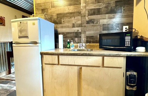 Elmo Cabine | Cabin 2 - Cozy Lake View Retreat with Free Fishing, Marina Access, Free Fishing