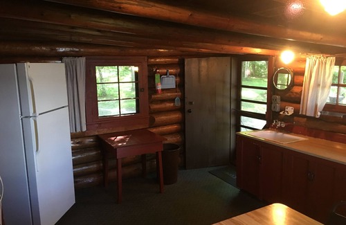 Deer River Cabine | CABINE # 2 (Wolf) Belle cabane en rondins située directement sur le lac!