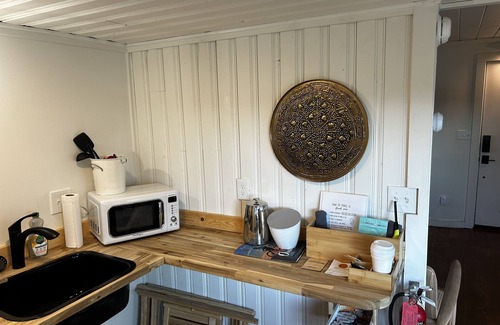 Pinetop Hôtel | Cabin 3 "1800s Milkhouse"