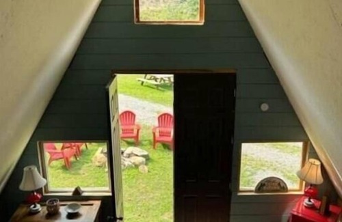 Northern Cabine | Cabin #3 Francis - Custom built A-Frame Bunkhouse - pet and kid friendly