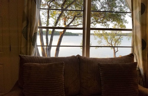 Cisco Cabine | Chalet # 4 @ Lake Cisco Rentals