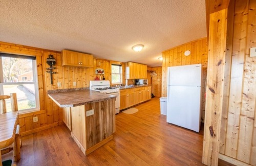 Isle Cabine | Cabin 5 Beachfront Bliss on Mille Lacs Lake!