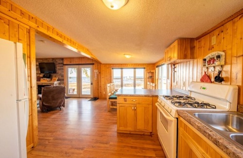 Isle Cabine | Cabin 5 Beachfront Bliss on Mille Lacs Lake!