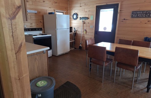 Park Rapids Cabine | Cabin 5. Charming 2-bedroom cabin at Family Friendly Resort near Park Rapids MN