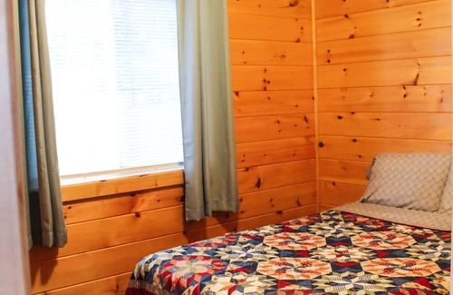Houghton Lake Station Balnéaire | Cabin 5 - Cozy 3-bedroom lakefront.