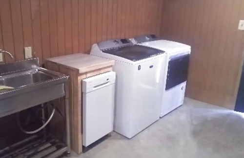 Hatfield Location De VR | Cabin 5 - Rustic Mountain Cabin - Up to 3 persons