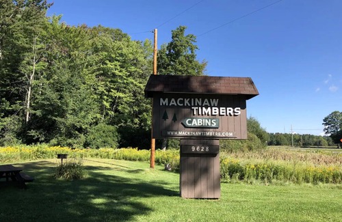 Cadillac Cabine | Cabin #5 - The Ellie Mae