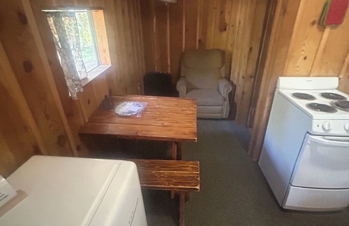 Christopher Creek Cabine | Cabin #7 - Rustic Studio with fireplace