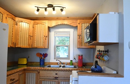 Backus Cabine | Cabin 8 Retreats on Big Portage Lake: Unit B