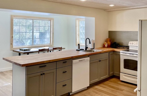 New Woodstock Maison | Cabin at Mystic Mountain