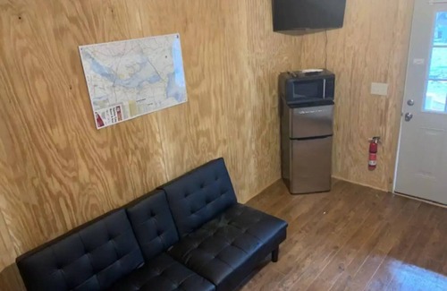 Clarendon County Cabine | Cabin at the lake in Rimini, SC