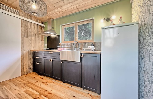 Arrien-en-Bethmale Cabine | Cabin 'Belle Lune' with Mountain View, Private Terrace and Private Garden