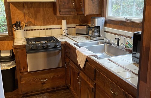 Ansted Cabine | Cabin by The Creek Located Minutes From New River Gorge National Park