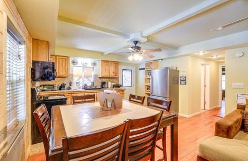 Ragland Maison | Cabin Close to ATV and Hiking Trails in Delbarton