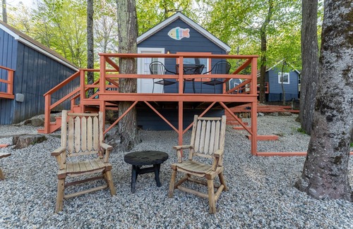 Alton Bay Cabine | Cabin for two with lake views & access Now featuring AC Wi-FI and TV
