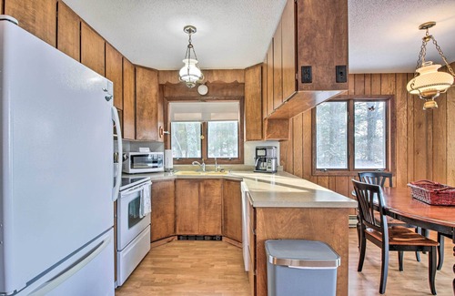 Akeley Cabine | Cabin Getaway w/ Private Dock, Walk to Trail!