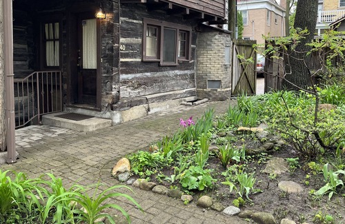 University District Cabine | Cabin in Historic Northwood Park