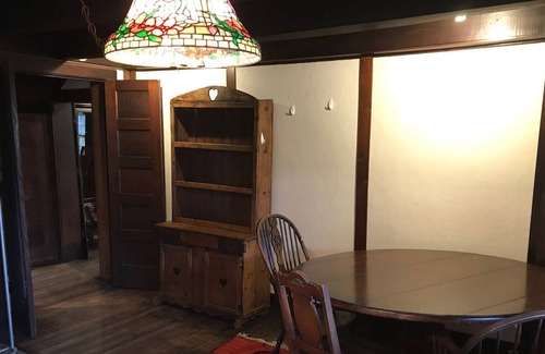 University District Cabine | Cabin in Historic Northwood Park
