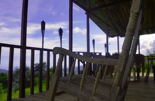Baru Cabine | Cabin in Platanillo with waterfall access and forest view