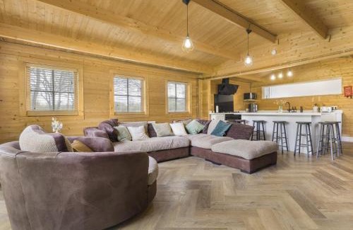 Halstead Maison | Cabin in the countryside