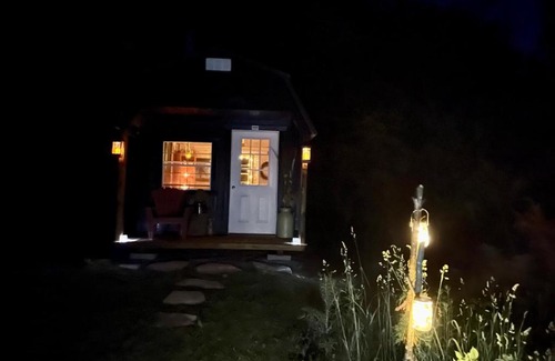 Frontenac Autre | Cabin in the Forty Acre Wood