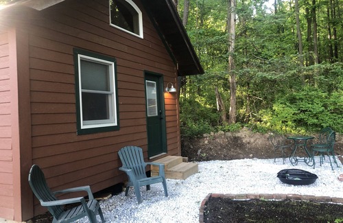 Lake George Cabine | Cabin In The Pines East side Lake George