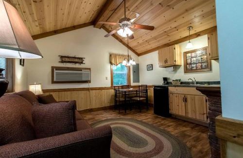Allegheny Mountains Maison | Cabin in the woods w/WIFI close to Monongahela National Forest
