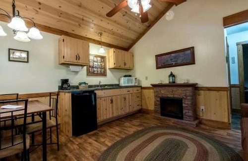 Allegheny Mountains Maison | Cabin in the woods w/WIFI close to Monongahela National Forest