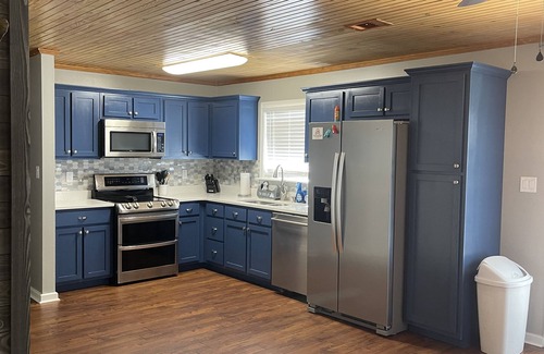 Oxford Maison | Cabin near boat ramp at Sardis Lake
