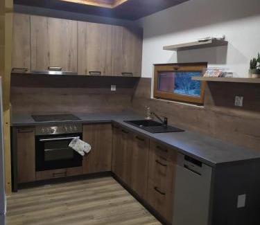 Mlynceky Chalet De Ski | Cabin near forest