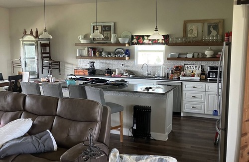 Thrall Autre | Cabin on 15 acres close to Austin with access to all central Texas has to offer.