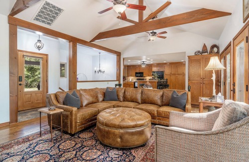 Bixby Cabine | Cabin on 160 Acres - Stocked Ponds, Firepit, Trails - Just 30 minutes from Tulsa