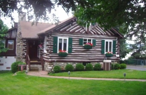 Lake Mohawk Cabine | Cabin on Lake Mohawk- Lakefront Property
