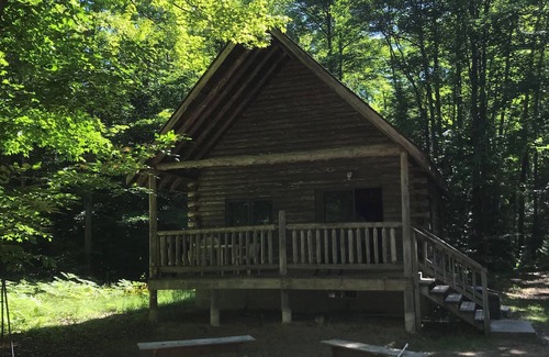 Steuben Cabine | Cabine sur une superficie privée Outdoorsman Paradise