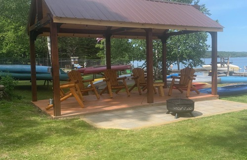 Inlet Cabine | Cabin on the Lake at The Bears Cottages