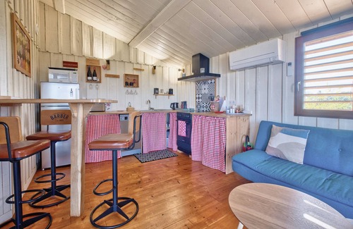 Monbazillac Cabine | Cabine "Ravindra" avec piscine privée, Wi-Fi et climatisation