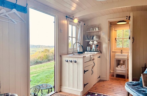 Chepstow Cabine | Tranquil Cabin Retreat near Chepstow