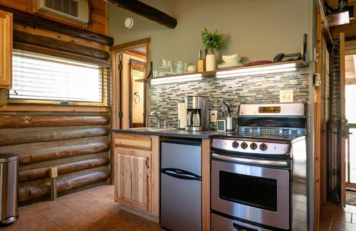 Asheville Cabine | Cabin Thyme | Authentic Cabin 15 mins from DT Asheville - Amenities Abound!